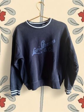 Levi's soft black Crew Sweatshirt with White Stripe Detail